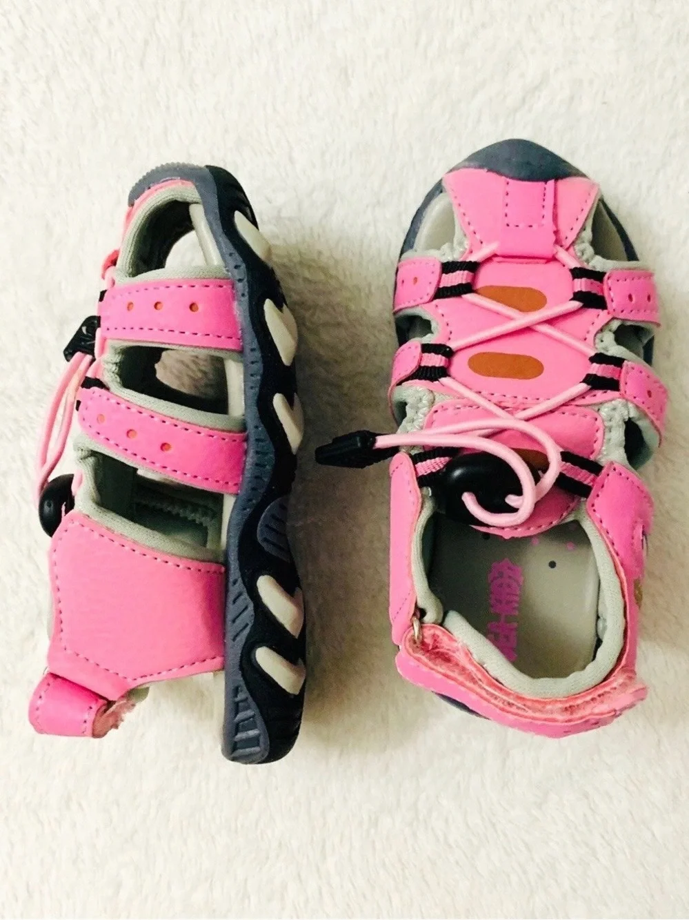 Huge lot Girls Shoes, Sneakers Size US 6/7 PUMA, GEOX, Excellent Condition